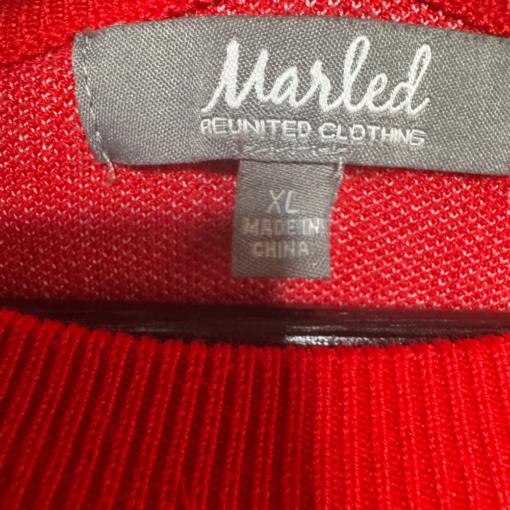 Charming Red Heart Pattern Sweater - image 2